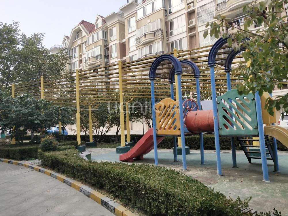 紫荆香辉苑小区图片