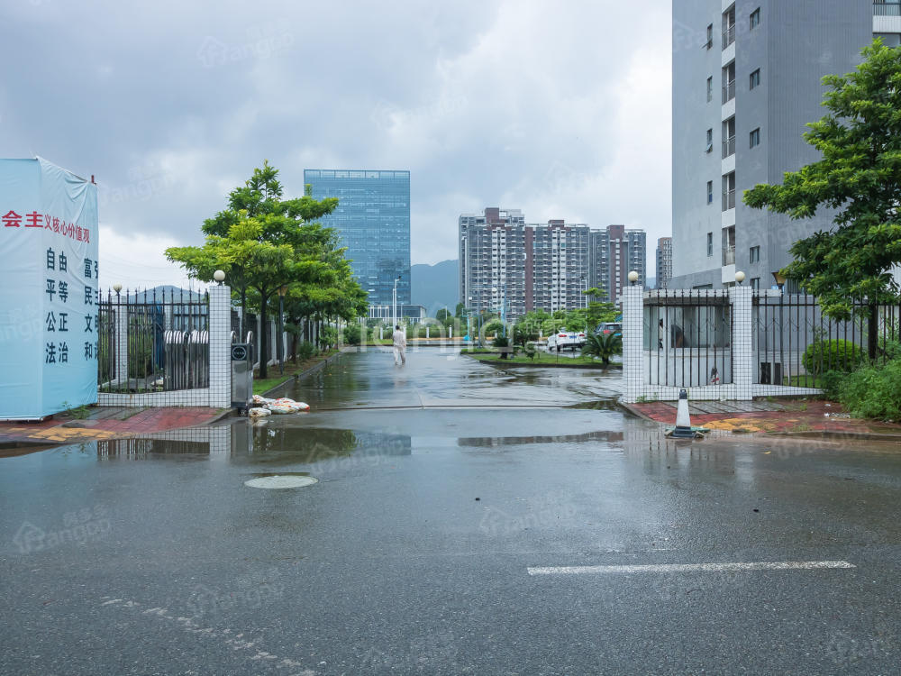 专家公寓小区图片