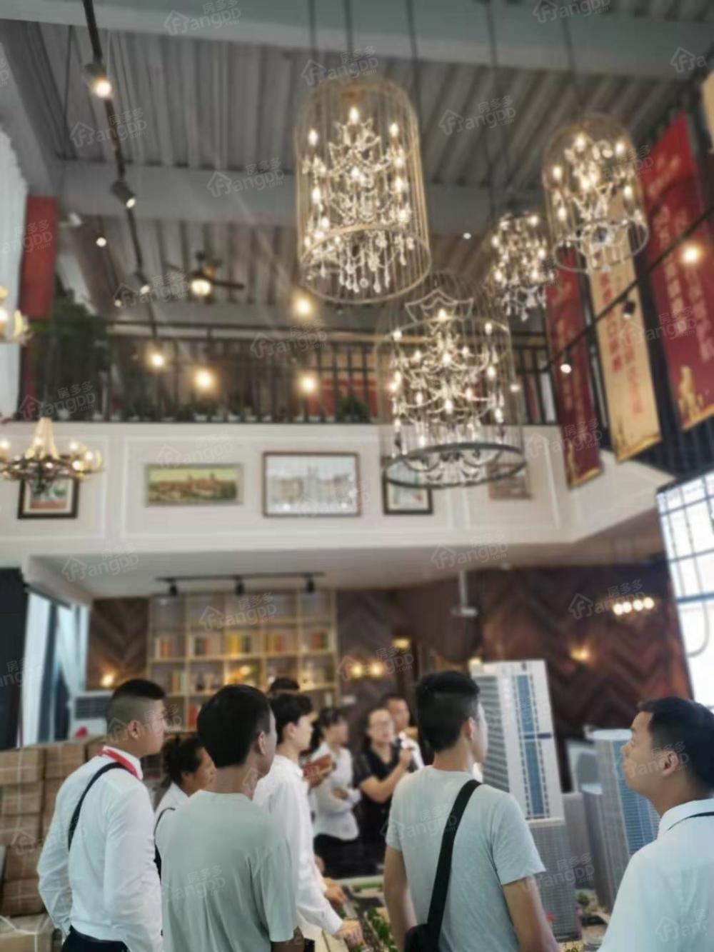 绿地城际空间站小区图片