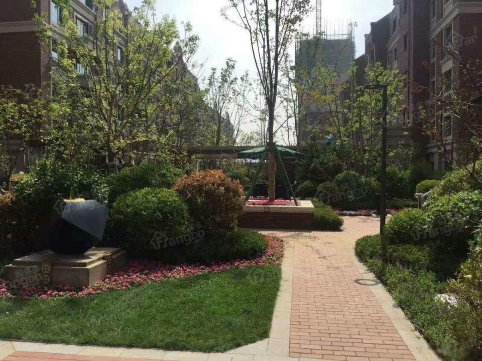 小石城城中墅小区图片