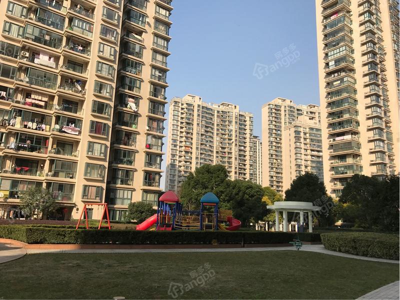 虹桥万博花园小区图片